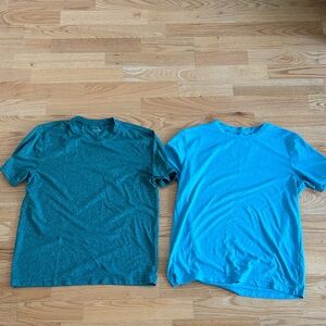 Old Navy Teal and Light Blue Short Sleeve Tees